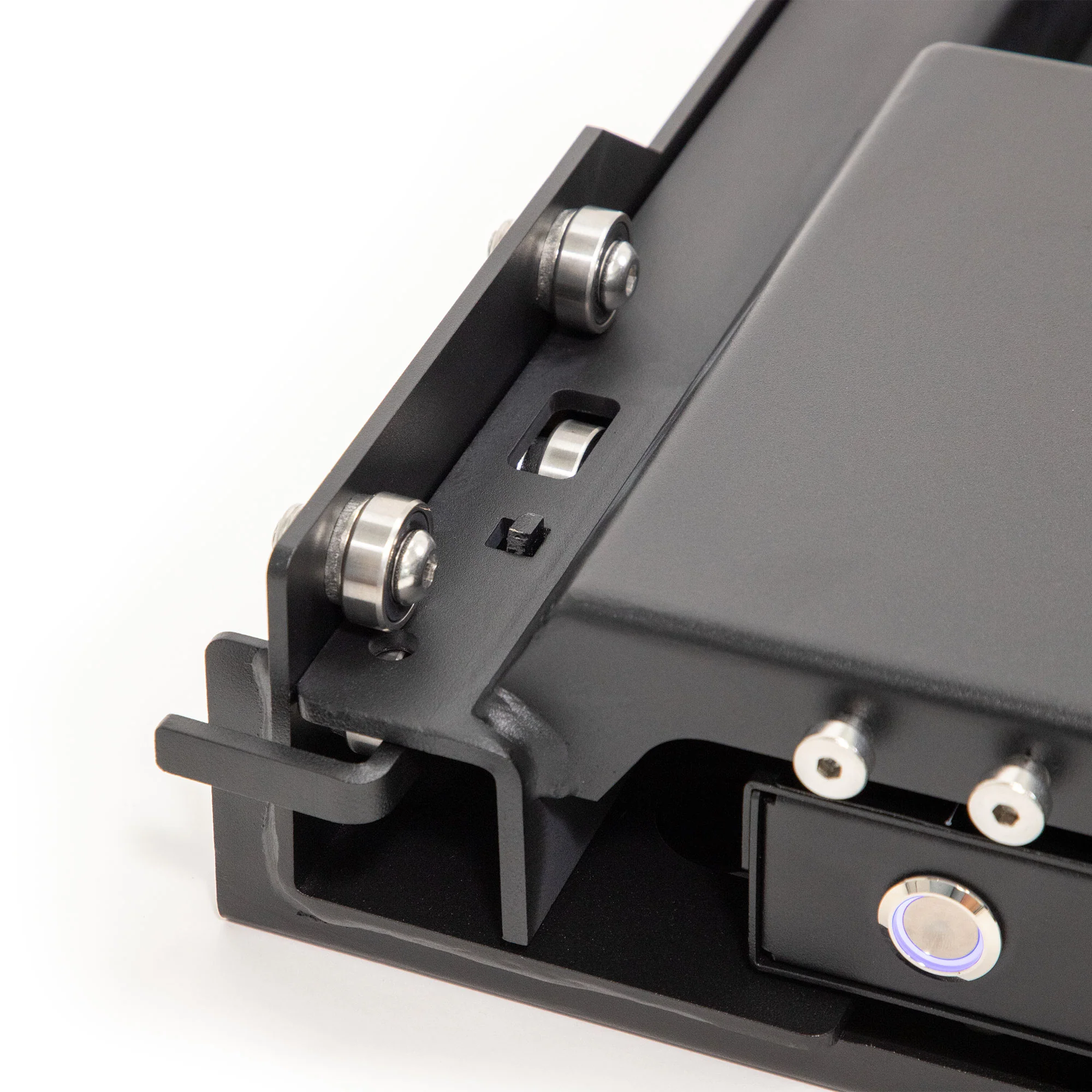 12V MasterHub Fridge Slide with 100ah Battery MPPT Controller & 40A DCDC Charger - Image 16