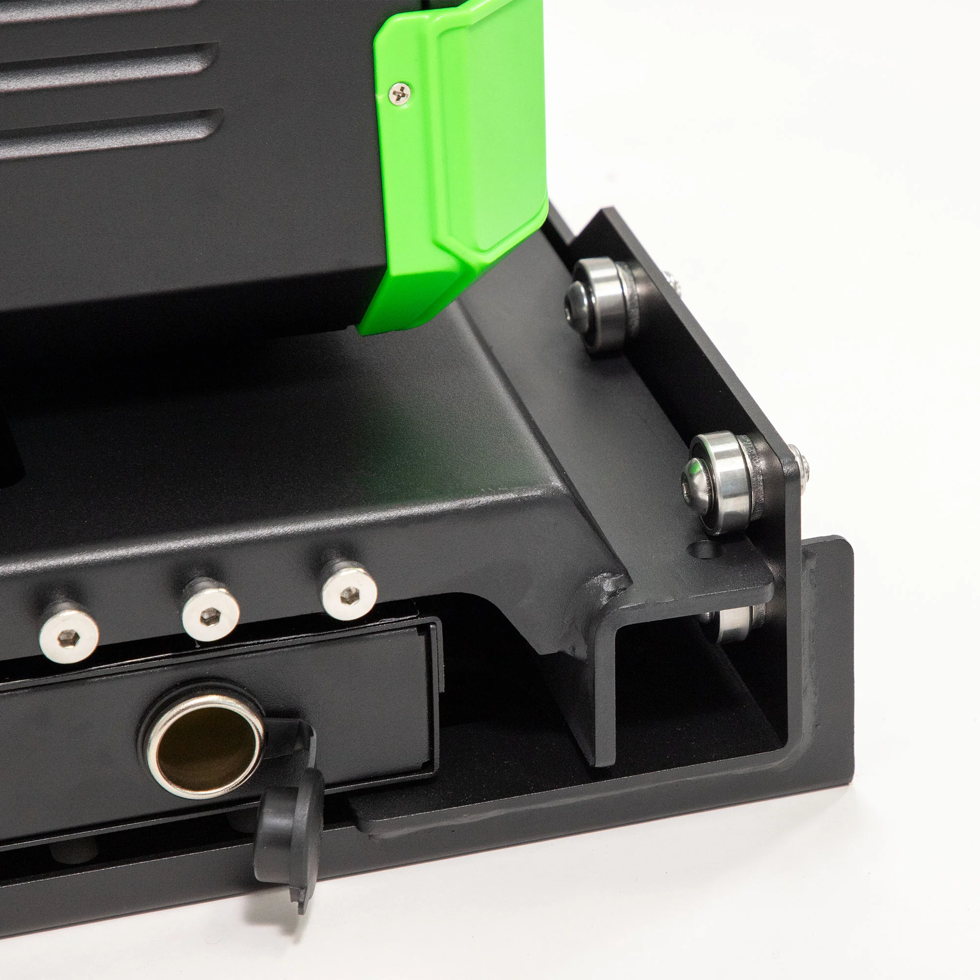 12V MasterHub Fridge Slide with 100ah Battery MPPT Controller & 40A DCDC Charger - Image 8